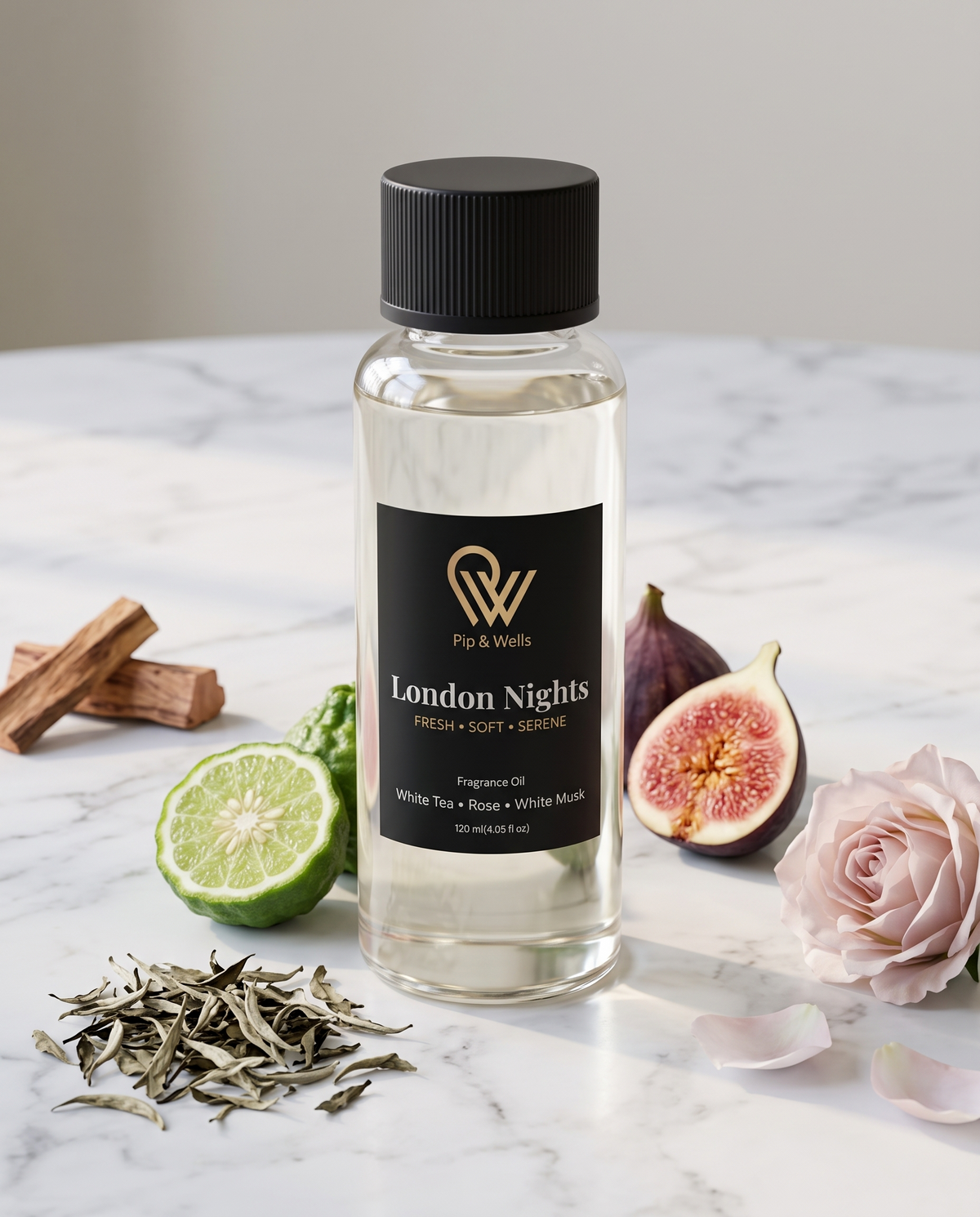 Frasco de aceite aromático Pip & Wells London Nights 120 ml con sus notas aromáticas: té blanco, bergamota, higo, rosa y madera de cedro